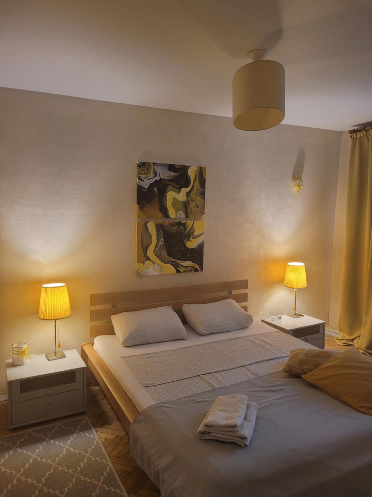 Sunflower Apartment Near Kiev Airport & Railway Station & Center City! Extérieur photo