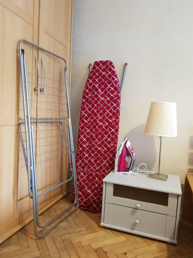 Sunflower Apartment Near Kiev Airport & Railway Station & Center City! Extérieur photo